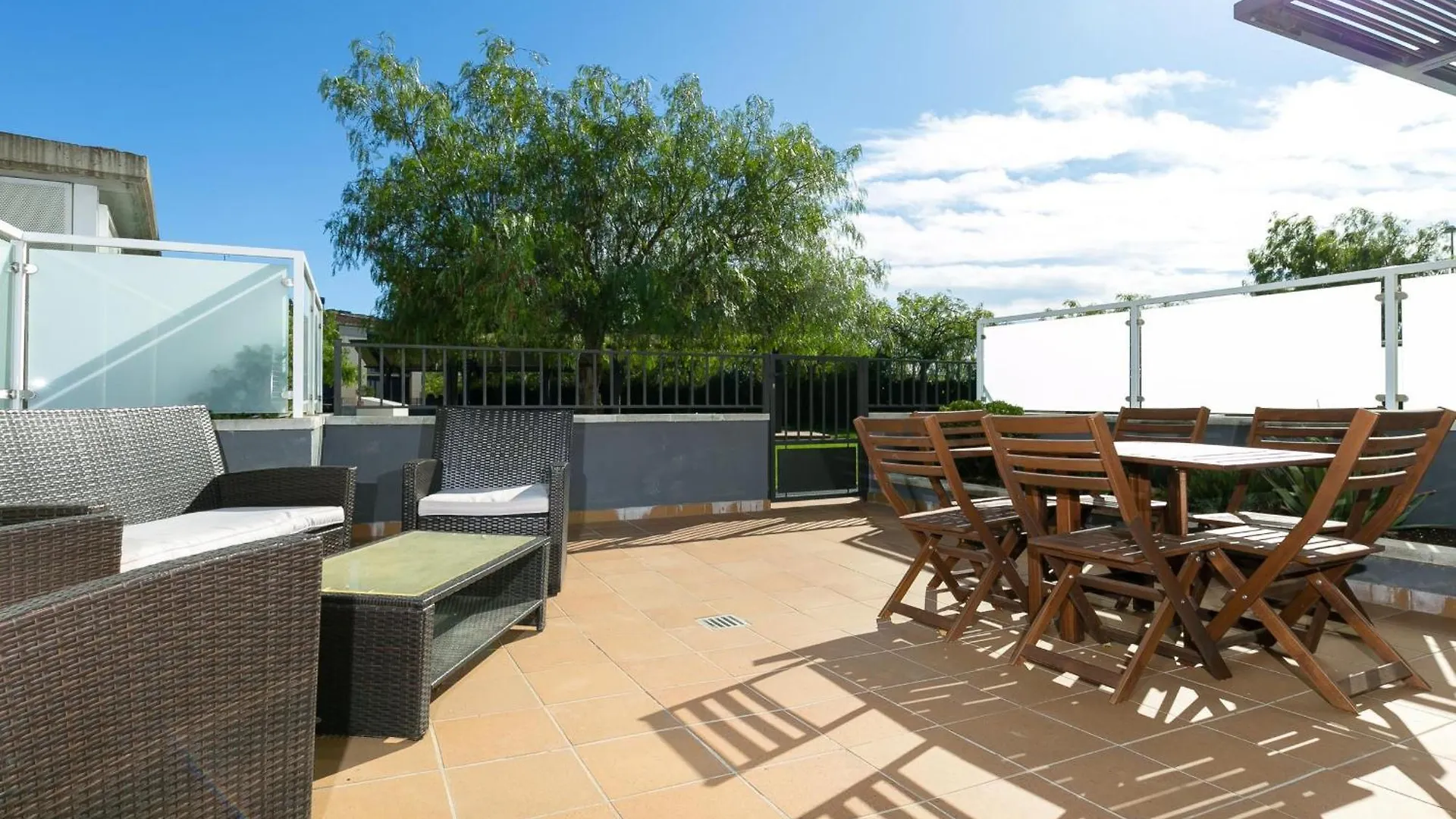 Holiday home Casa Adosada Con Piscina, Jardin Comunitario Y Garaje En El Centro De Roses - Es-228-104 Spain
